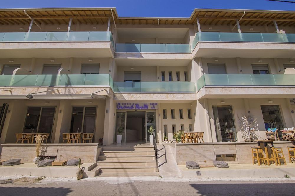 Grand TheoNi Boutique Hotel&Spa Vasiliki Extérieur photo
