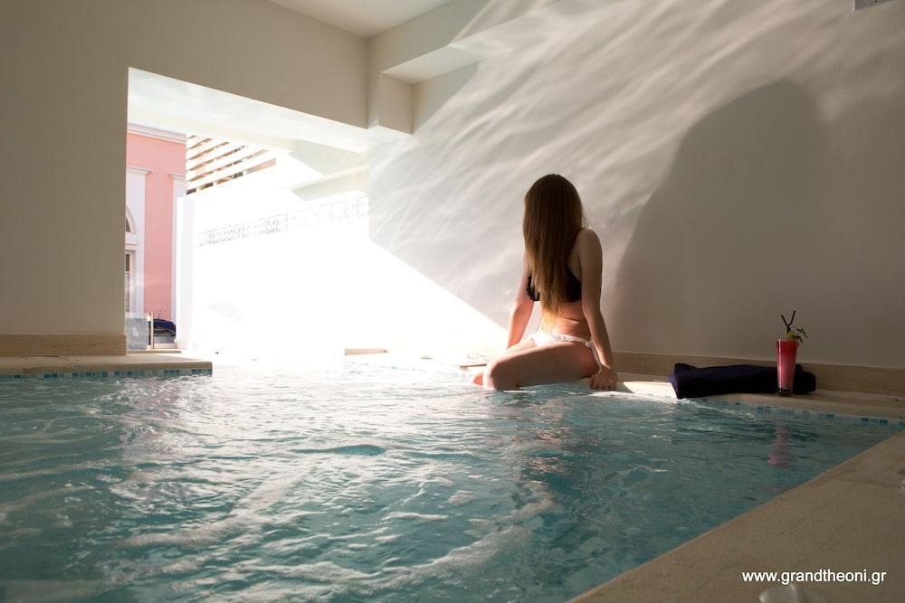 Grand TheoNi Boutique Hotel&Spa Vasiliki Extérieur photo